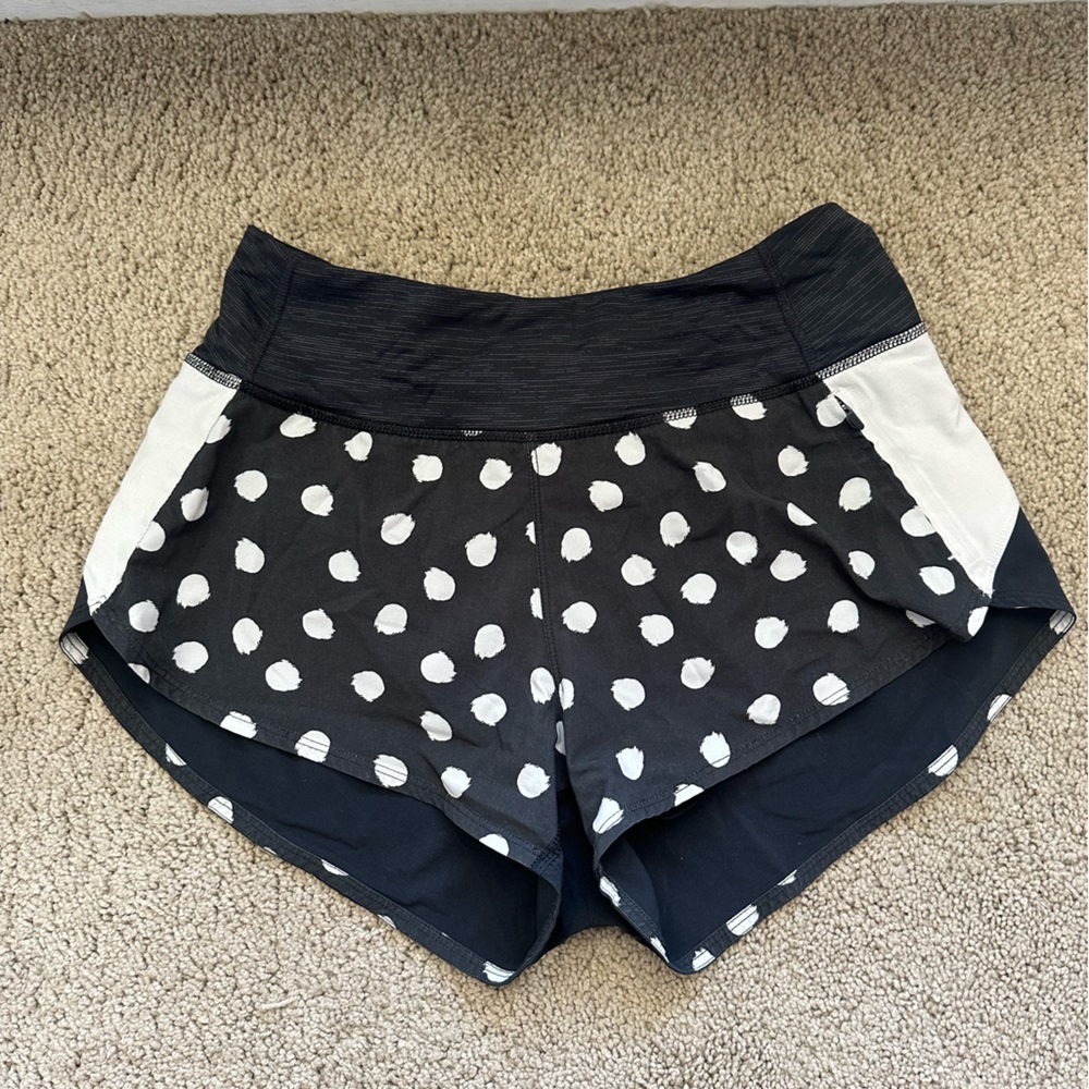 Outdoor Voices 2.5” Hudson Shorts